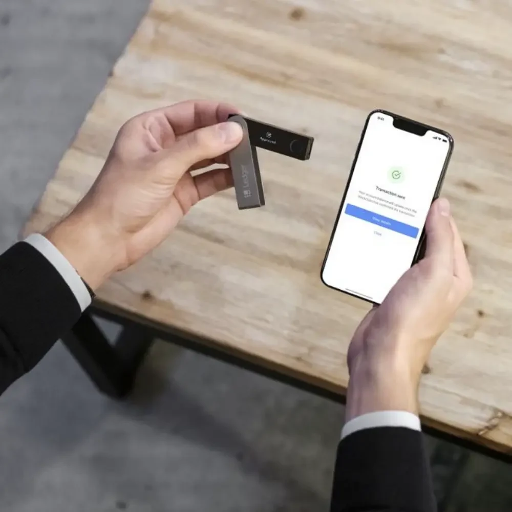 Ledger硬件钱包移动端使用场景展示